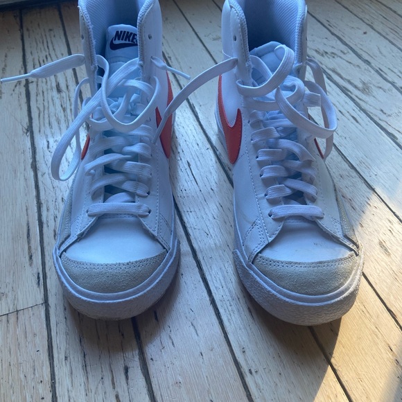 Nike Blazer Mid Hightop Sneakers - Picture 4 of 6